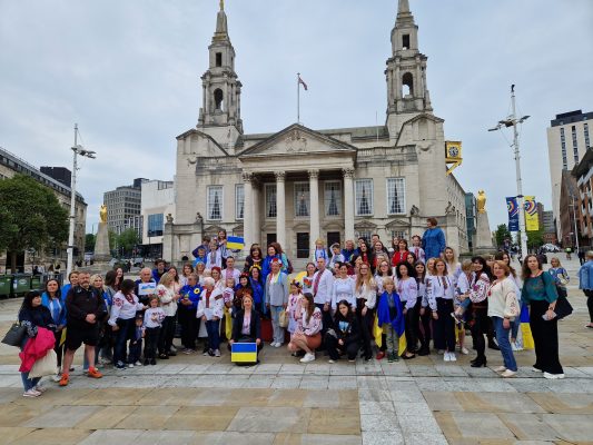 photo-leeds-town-hall-ukrainians